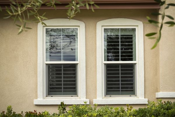 Single Hung Window Replacement in Helotes